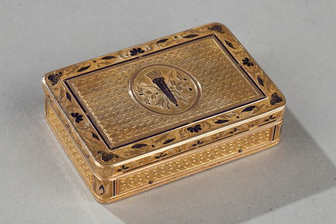 Gold snuffbox and music box by Georges Remond et Compagnie | MasterArt